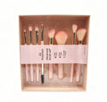 Set de 8 brochas de maquillaje RubyFace rosa en su caja, vista frontal